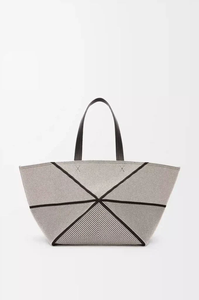 Bolso tote Puzzle Fold XXL en lona jacquard y piel de becerro Natural/Negro Bolso tote Puzzle Fold XXL en lona jacquard y piel de becerro Natural/Negro