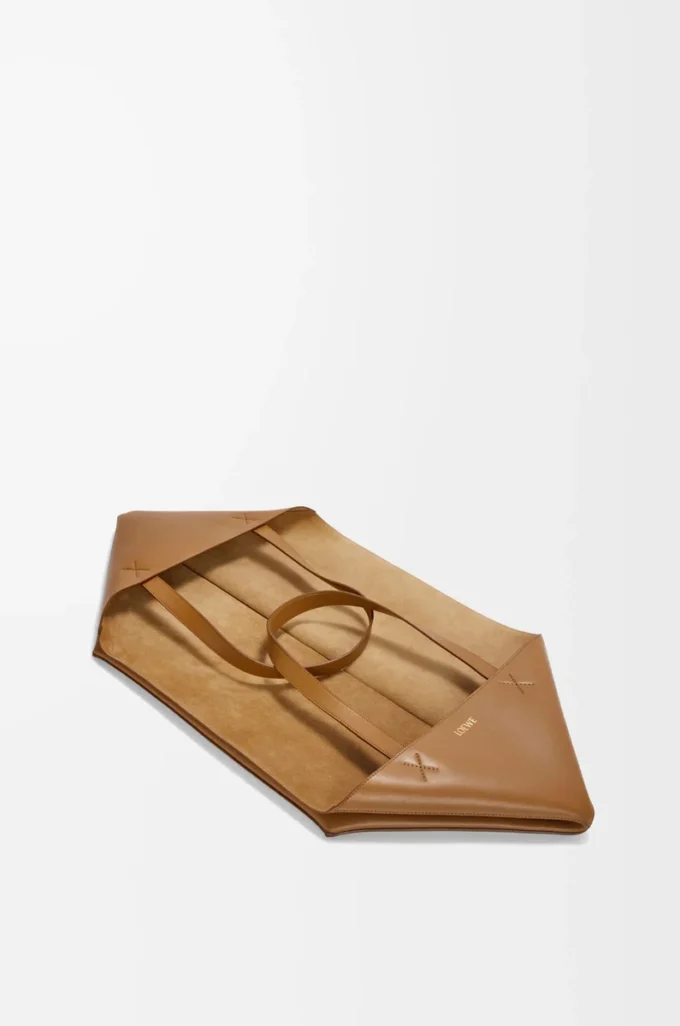 Bolso tote XXL Puzzle Fold en piel de becerro brillante Oak