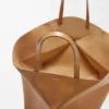 Bolso tote XXL Puzzle Fold en piel de becerro brillante Oak
