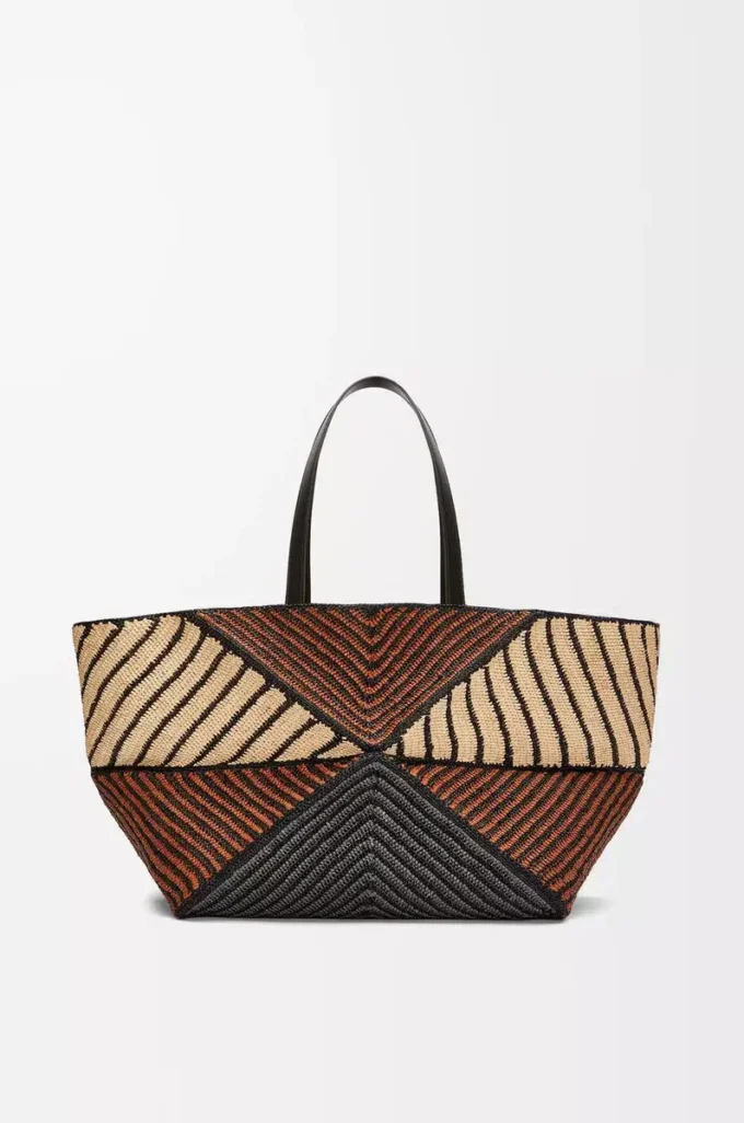 Bolso XXL Puzzle Fold en rafia Natural/Miel dorada Bolso XXL Puzzle Fold en rafia Natural/Miel dorada
