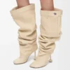 Botas por encima de la rodilla Toy en piel de cordero napa Oat Milk Botas por encima de la rodilla Toy en piel de cordero napa Oat Milk