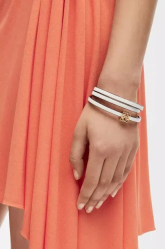 Brazalete Twist en piel de becerro blanco suave