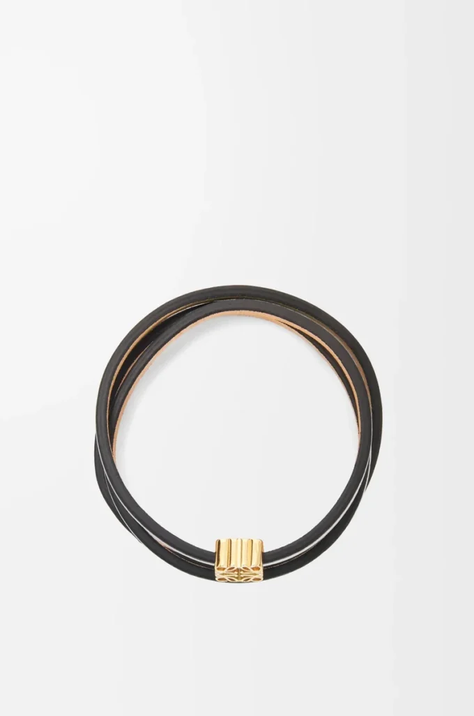 Brazalete Twist en piel de becerro blanco suave Brazalete Twist en piel de becerro blanco suave