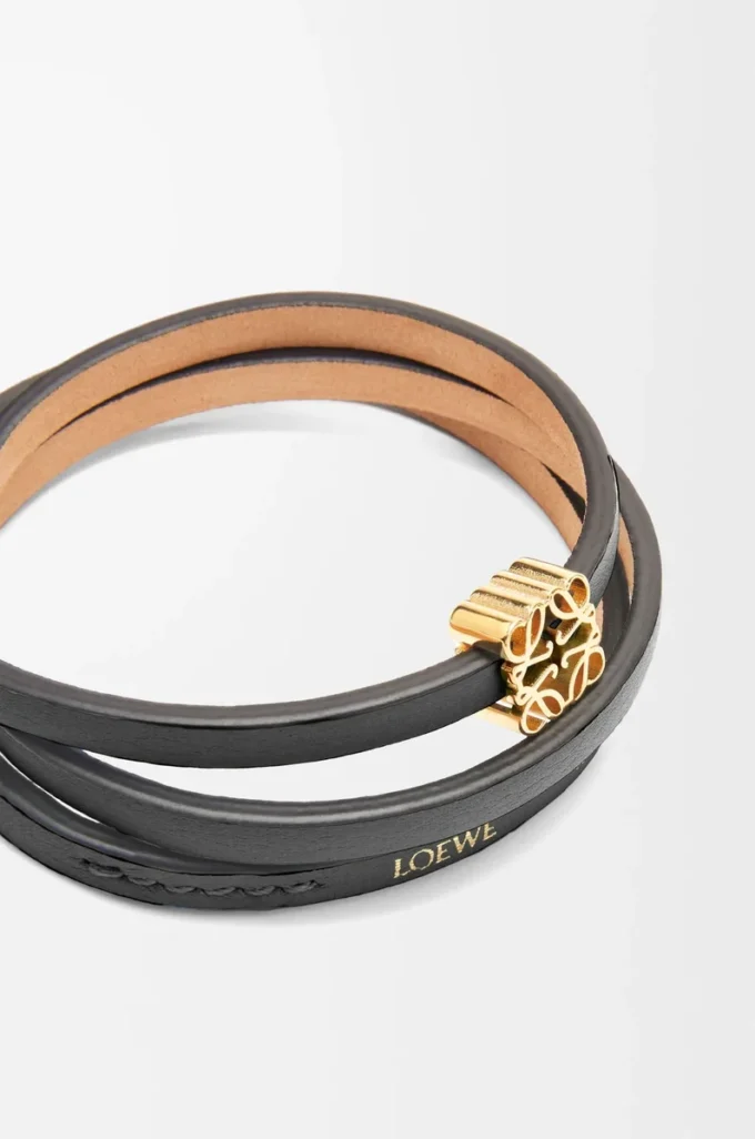 Brazalete Twist en piel de becerro negro Brazalete Twist en piel de becerro negro