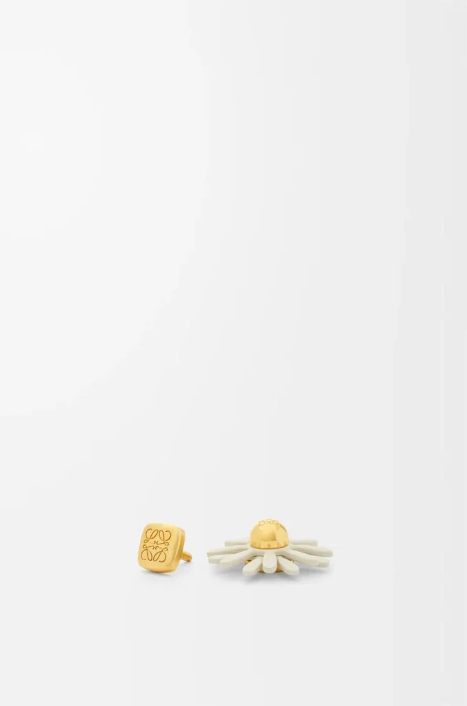 Broche de flor en piel de becerro Blanco