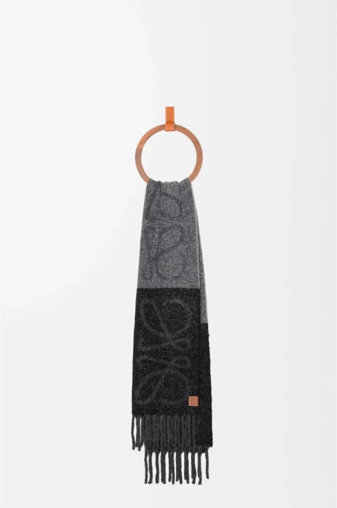 Bufanda Anagram en alpaca y lana Gris oscuro/Negro Bufanda Anagram en alpaca y lana Gris oscuro/Negro