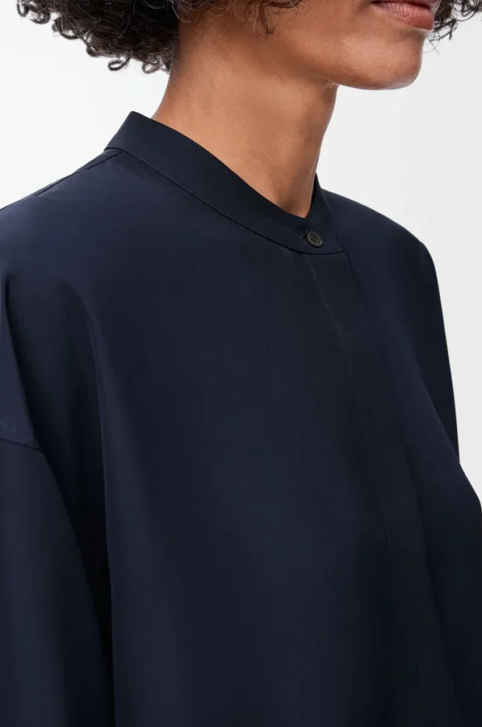 Camisa bufanda de seda azul marino Camisa bufanda de seda azul marino