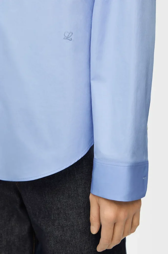 Camisa de algodón azul claro