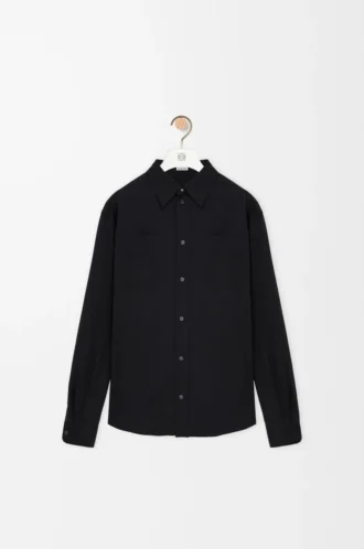 Camisa de lana. Color negro.