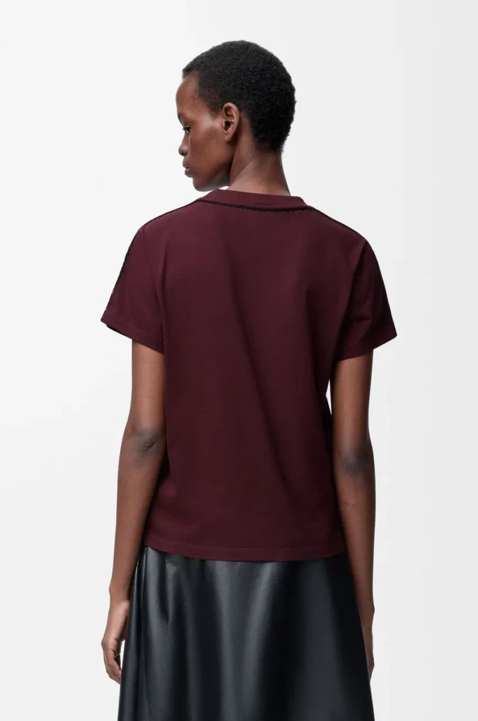 Camiseta de corte holgado en algodón, color burdeos