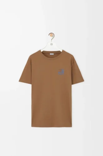 Camiseta de corte regular en algodón color camel Camiseta de corte regular en algodón color camel