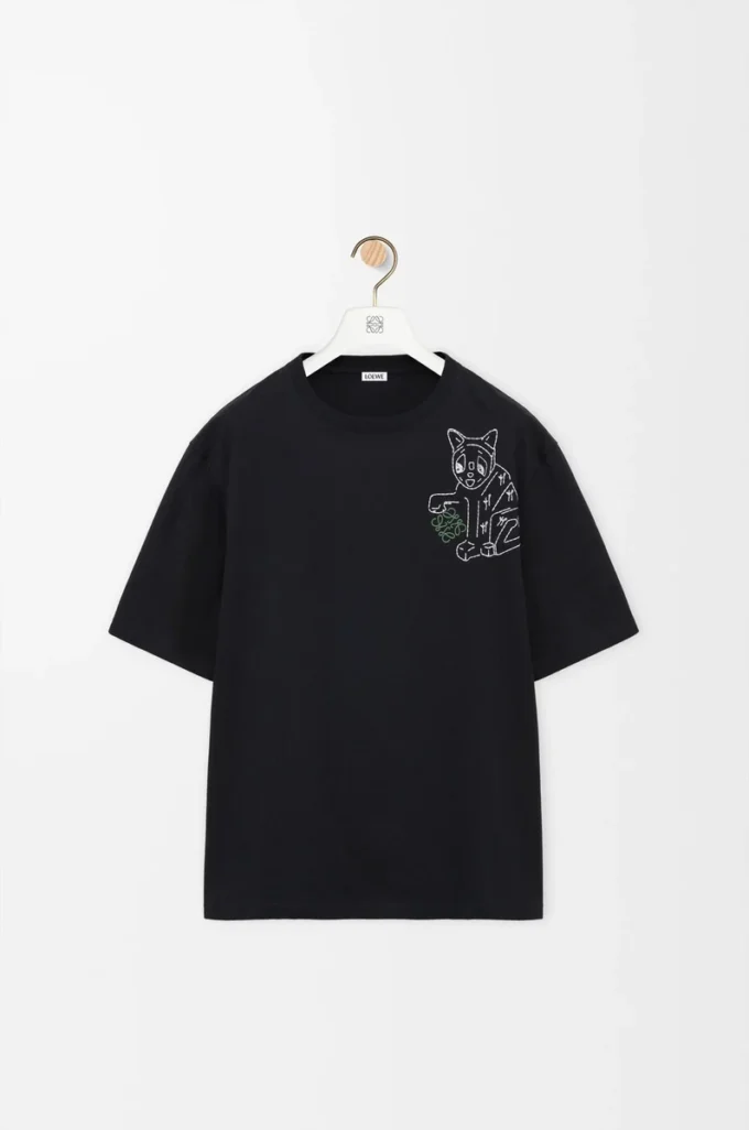 Camiseta holgada de algodón. Color negro. Camiseta holgada de algodón. Color negro.