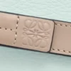 Cartera compacta con cremallera en piel de becerro granulada suave Frozen/Clay Cartera compacta con cremallera en piel de becerro granulada suave Frozen/Clay