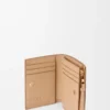 Cartera compacta Puzzle en piel de becerro clásica Ghost/Silky Beige Cartera compacta Puzzle en piel de becerro clásica Ghost/Silky Beige