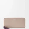 Cartera con cremallera y nudo en piel de becerro napa brillante Clay/Plum Cartera con cremallera y nudo en piel de becerro napa brillante Clay/Plum