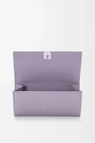Cartera continental Anagram en piel de becerro granulada Dirty Mauve