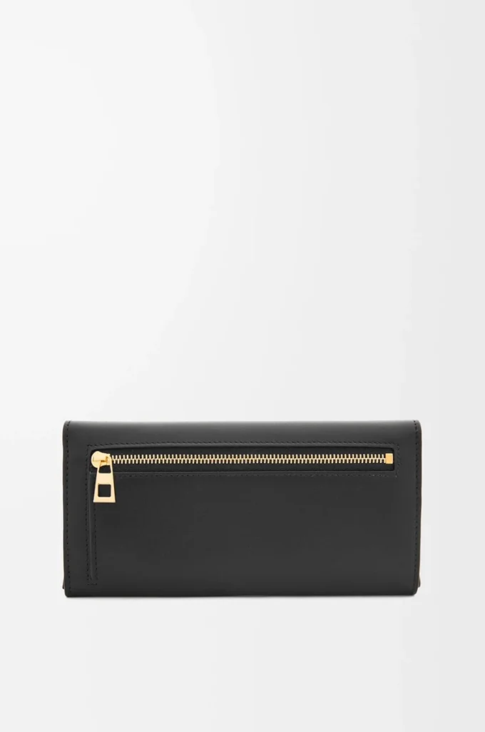 Cartera continental Pebble en piel de becerro napa brillante, color negro Cartera continental Pebble en piel de becerro napa brillante, color negro