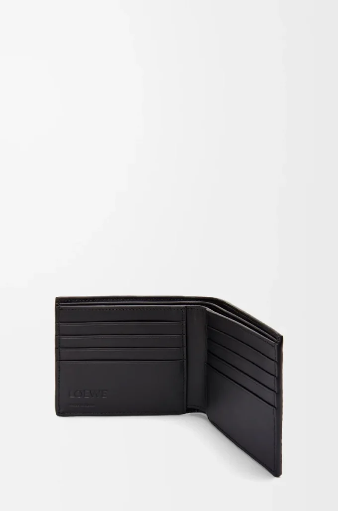 Cartera doble en piel de becerro clásica texturizada, color negro Cartera doble en piel de becerro clásica texturizada, color negro