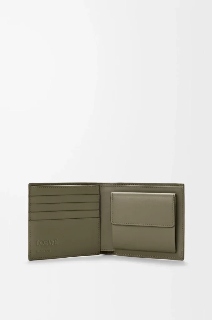 Cartera doble para monedas en piel de becerro satinada verde caqui Cartera doble para monedas en piel de becerro satinada verde caqui