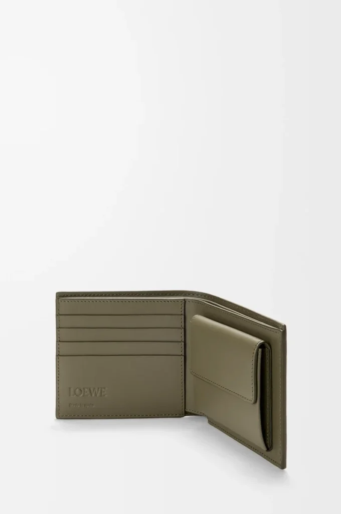 Cartera doble para monedas en piel de becerro satinada verde caqui Cartera doble para monedas en piel de becerro satinada verde caqui