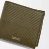 Cartera plegable para monedas en piel de becerro clásica texturizada Dark Khaki Cartera plegable para monedas en piel de becerro clásica texturizada Dark Khaki