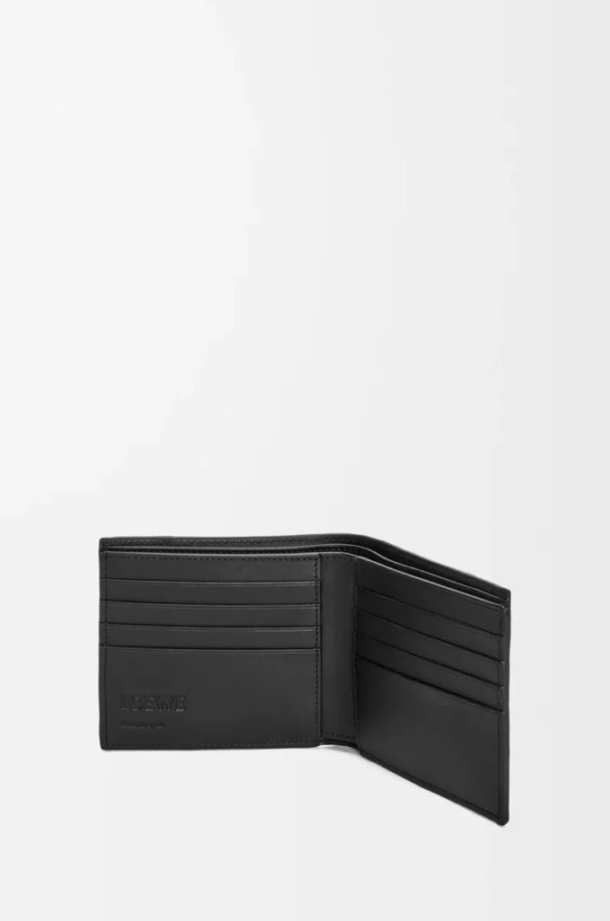 Cartera Puzzle con doble pliegue en piel de becerro clásica negra Cartera Puzzle con doble pliegue en piel de becerro clásica negra