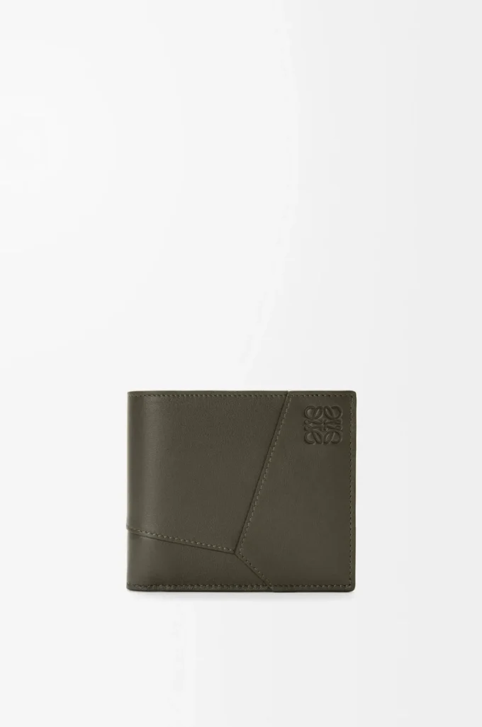 Cartera Puzzle de doble pliegue en piel de becerro clásica Dark Khaki Cartera Puzzle de doble pliegue en piel de becerro clásica Dark Khaki