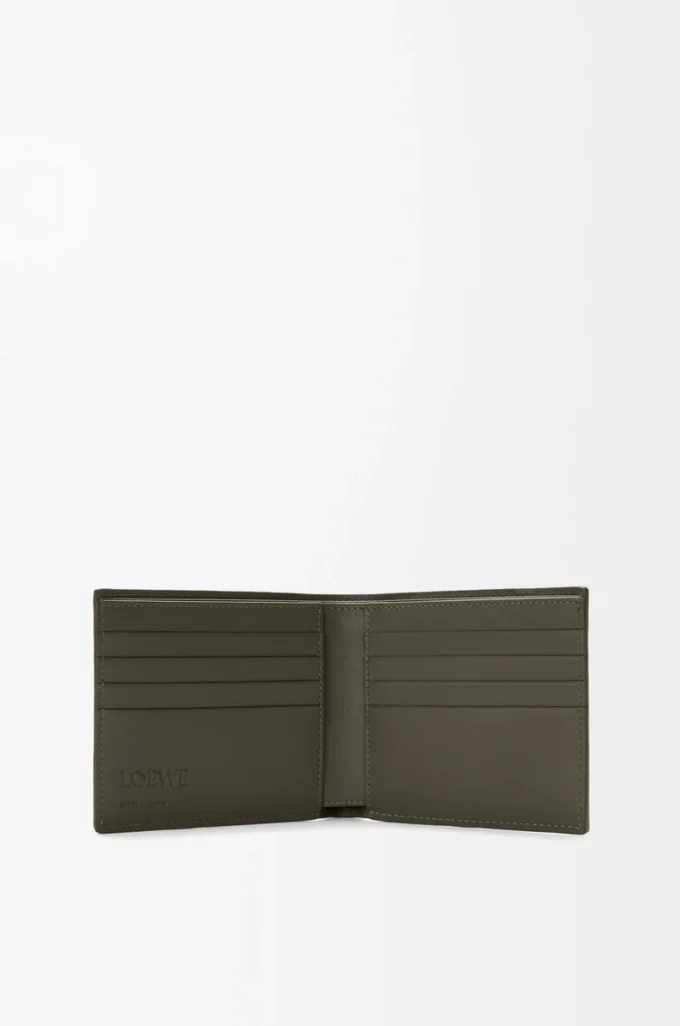 Cartera Puzzle de doble pliegue en piel de becerro clásica Dark Khaki Cartera Puzzle de doble pliegue en piel de becerro clásica Dark Khaki