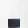 Cartera triple en piel de becerro granulada suave azul marino intenso Cartera triple en piel de becerro granulada suave azul marino intenso