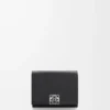 Cartera tríptica Anagram en piel de becerro granulada Black Cartera tríptica Anagram en piel de becerro granulada Black