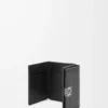 Cartera tríptica Anagram en piel de becerro granulada Black Cartera tríptica Anagram en piel de becerro granulada Black