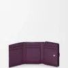Cartera tríptica en piel de becerro granulada suave Dirty Mauve/Squirrel Cartera tríptica en piel de becerro granulada suave Dirty Mauve/Squirrel