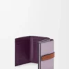 Cartera tríptica en piel de becerro granulada suave Dirty Mauve/Squirrel Cartera tríptica en piel de becerro granulada suave Dirty Mauve/Squirrel