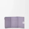 Cartera vertical pequeña Anagram en piel de becerro granulada Dirty Mauve