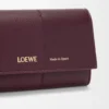 Cartera vertical pequeña en piel de becerro lisa y granulada Dark Burgundy