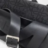 Chanclas Ease Buckle de piel de becerro curtida vegetalmente, color negro Chanclas Ease Buckle de piel de becerro curtida vegetalmente, color negro