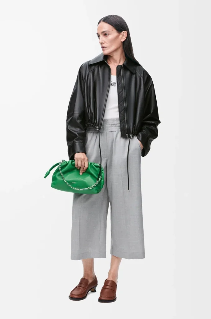 Chaqueta abullonada en piel de cordero napa. Negro Chaqueta abullonada en piel de cordero napa. Negro