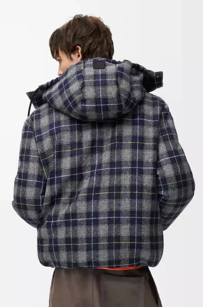 Chaqueta acolchada de lana azul marino oscuro Chaqueta acolchada de lana azul marino oscuro