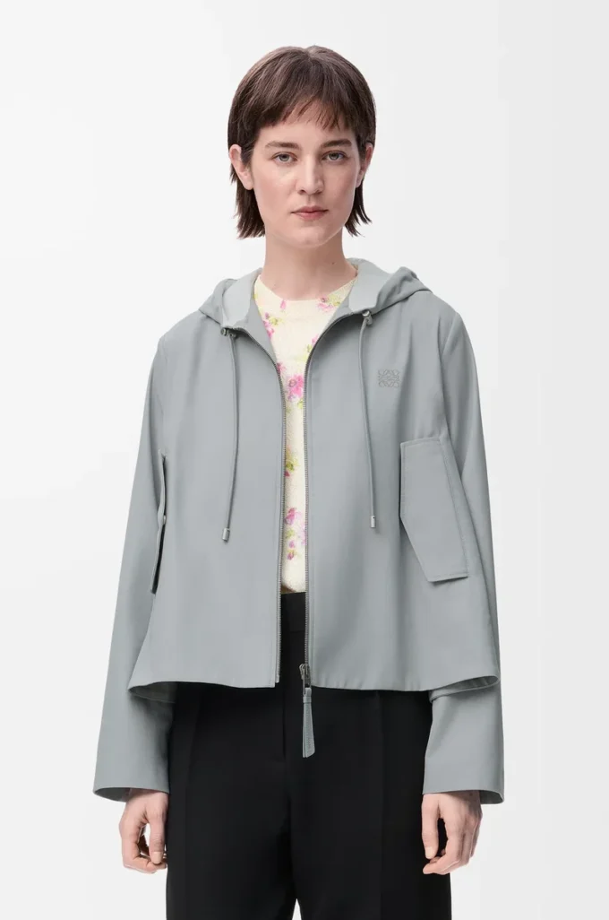 Chaqueta con capucha de algodón gris claro Chaqueta con capucha de algodón gris claro