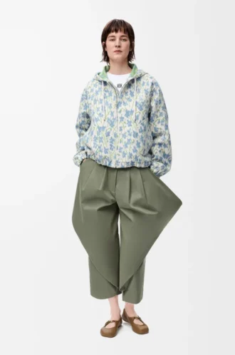 Chaqueta con capucha de lana y algodón, color blanco/azul