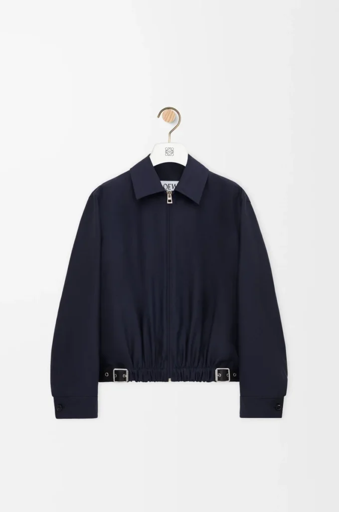 Chaqueta con cinturón de lana y seda azul marino Chaqueta con cinturón de lana y seda azul marino