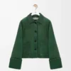 Chaqueta con puños vueltos de piel de cordero napa verde oscuro