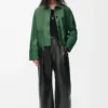 Chaqueta con puños vueltos de piel de cordero napa verde oscuro