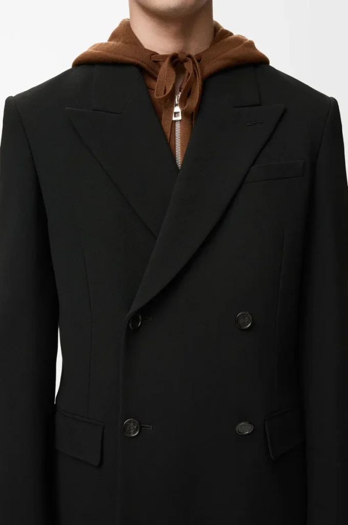 Chaqueta cruzada de lana. Negro Chaqueta cruzada de lana. Negro