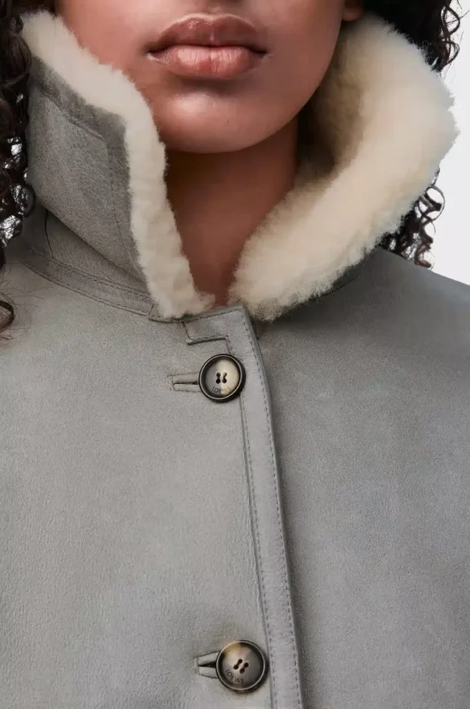 Chaqueta de piel de oveja gris Chaqueta de piel de oveja gris