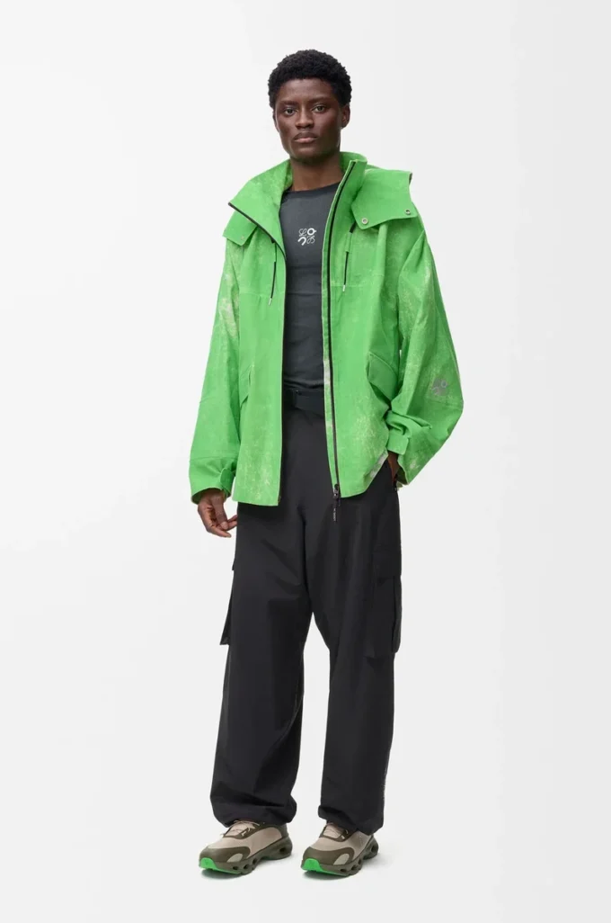Chaqueta de tejido técnico flocado verde Chaqueta de tejido técnico flocado verde
