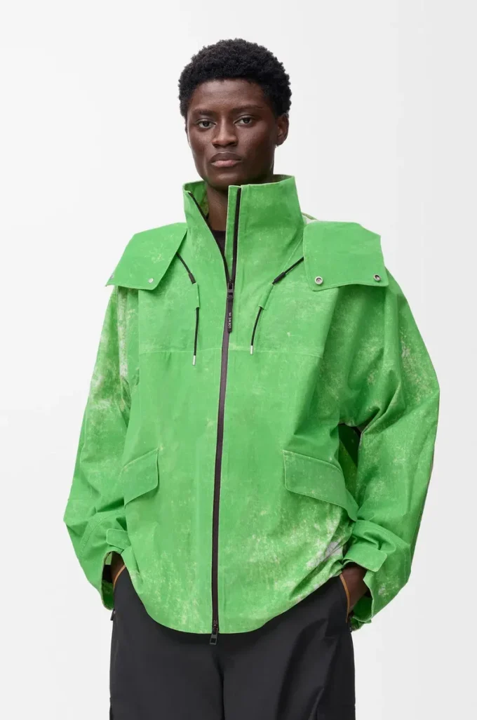 Chaqueta de tejido técnico flocado verde Chaqueta de tejido técnico flocado verde