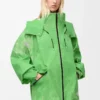Chaqueta de tejido técnico flocado verde Chaqueta de tejido técnico flocado verde