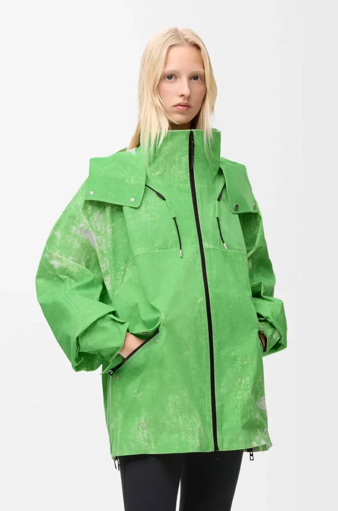 Chaqueta de tejido técnico flocado verde Chaqueta de tejido técnico flocado verde