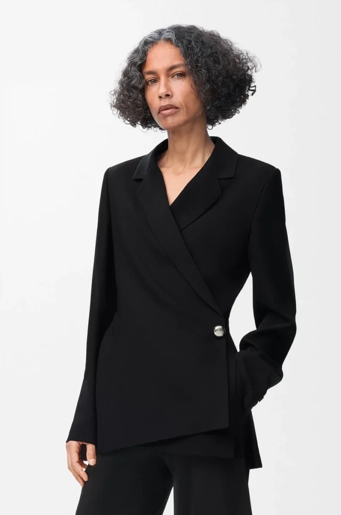 Chaqueta en mezcla de viscosa elástica negra Chaqueta en mezcla de viscosa elástica negra